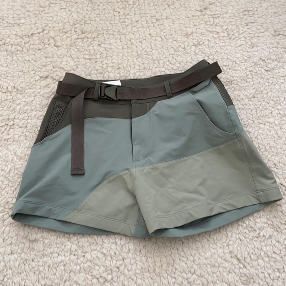 NWT Outdoor Voice RecTrek shorts